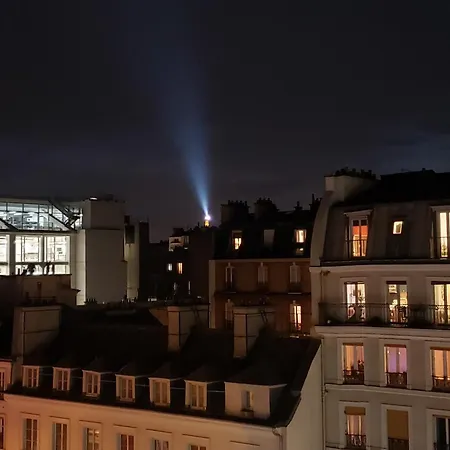 Apartment Ruby Magenta Paris